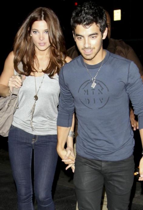 joe-jonas-ashley-greene-cina2.jpg joe-jonas-ashley-greene-cina2.jpg
